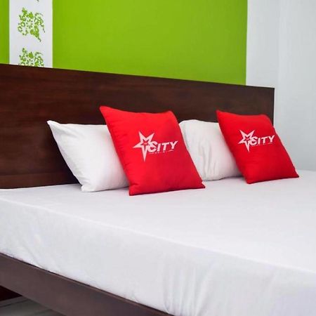 Star City Villa Kolombo Bagian luar foto