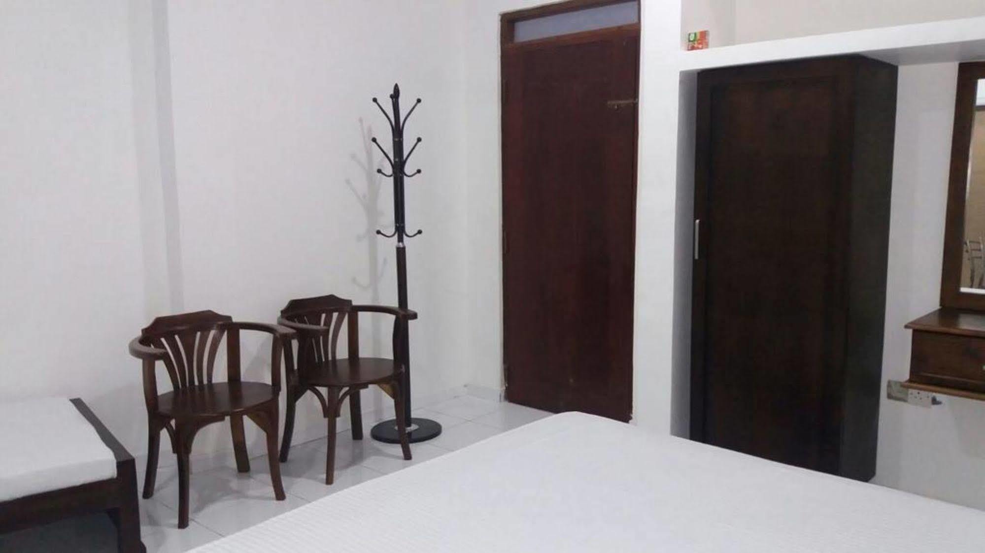 Star City Villa Kolombo Bagian luar foto