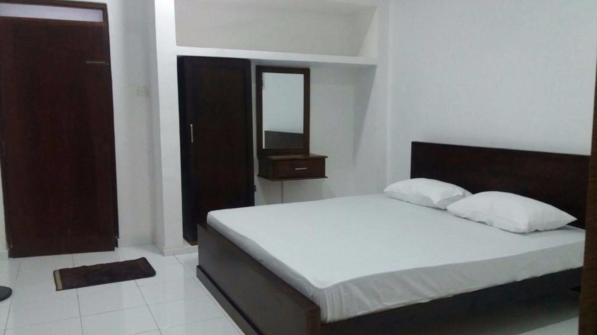Star City Villa Kolombo Bagian luar foto